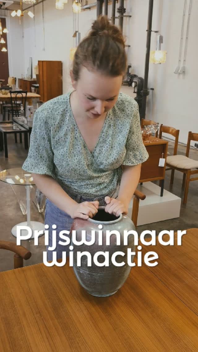 Niet gewonnen? Doe de kleurscan via Kleuradvies.online. Voor € 29,95 ontvang je een kleuradvies, ontwikkeld door één van onze professionals inclusief: kleur- en behangcodes, extra inspiratie voor de rest van je interieur én praktische tips. Zo kun je vol vertrouwen zelf aan de slag gaan! 

@pienmeulenveld van harte gefeliciteerd! Stuur ons je ons een DM? 

#interieur #kleurscan #kleuradvies #interieurstylist #diy #interieurinspiratie #interiordesign